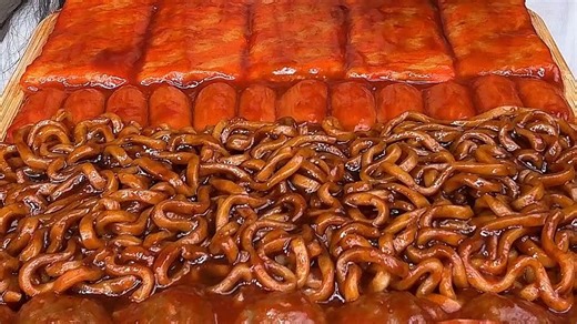 今天吃爆辣美食拼盘！香迷糊了~