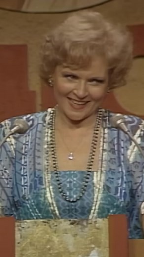 Betty White Roasts Everyone - The Dean Martin Roasts | Back to Childhood through Dino's Music