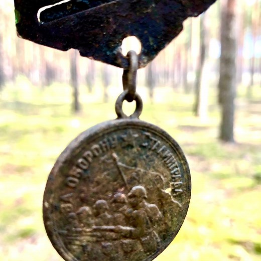 Russian Medal for Defense of Stalingrad Found | WW2 Relic Unearthed