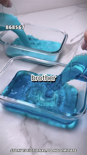 Olas just wandeing off at Disneyland Paris at the New World of Frozen coming next March! Beyond cute#disneyland #WorldOfFrozen#frozen #disneyadventureworld#disneylandparis