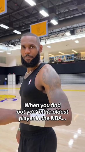 LeBron’s reaction to being the oldest player in the NBA 😂😱 #NBA #basketball #LeBronJames