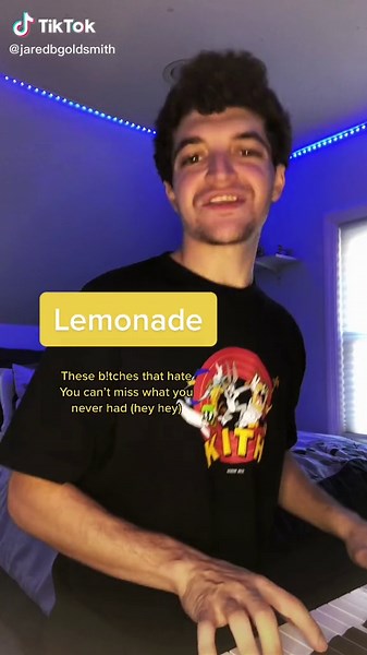 Throwing it back to this #lemonade blooper. #bloopers #dontoliver #internetmoney #viral