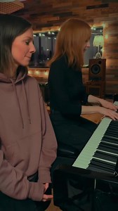 68K views · 1.4K reactions | Endlich wieder eine Klavierversion. „Katapult” - an wen müsst ihr bei dem Song denken? 勺 Wer steht immer an eurer Seite und unterstützt euch? Love you maria_soulburger | Christina Stürmer | Facebook