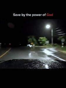 Western Australia's Blood Red Sky: Tropical Cyclone Narelle Approach