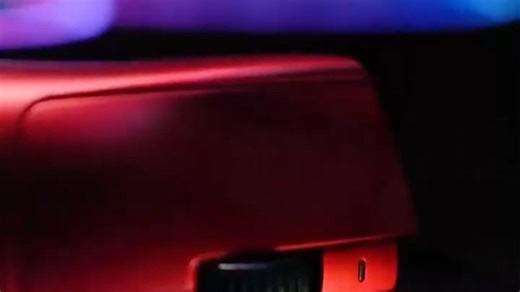 办公桌线缆杂乱不堪？用罗技M330无线鼠标，摆脱束缚感！蓝牙连接稳定，续航长达18个月，桌面整洁清爽，打工人高效工作新体验。