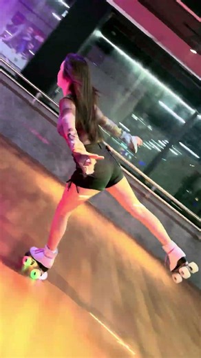 #TheHottestRollerSkatingOnTikTok #shorts #tiktok #douyin #music