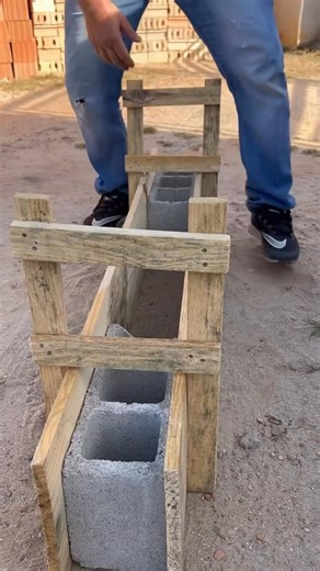 The right way to lock formwork and stop concrete leaks Solid formwork saves time and money #USAConstruction #Formwork #ConcreteTips | Creative Tips | Facebook