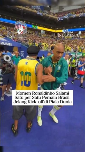 Ronaldinho Salami Satu per Satu Pemain Brasil Jelang Kick-off di Piala Dunia
