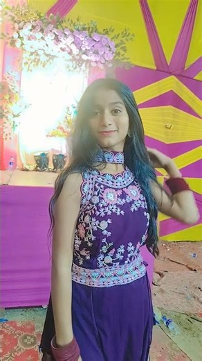 sandal mein to slowly slowly walking karti hai 🥰☺️😍😍#dancevideo #viralvideo #trendingshorts #Anamika