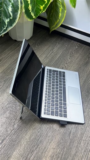 B world solutions Ltd on Instagram: "HP Elite x2 1012 G1 Detachable 2-in-1 Intel Core M5 8GB RAM 256GB SSD 12 Inches FHD Touchscreen Display Operating system: Windows 11 Pro 64- bits Edition Memory: 8 GB total system memory Storage: 256 GB SATA III solid state drive NVMe Processor: Intel®️ Core™️ M5-6Y54 (1.1 GHz, up to 2.7 GHz with Intel Turbo Boost Technology, 4 MB cache, 2 cores) Optical drive: None Chipset: Integrated with processor Graphics Processor: Intel®️ HD graphics 515 Display: 12 Inc