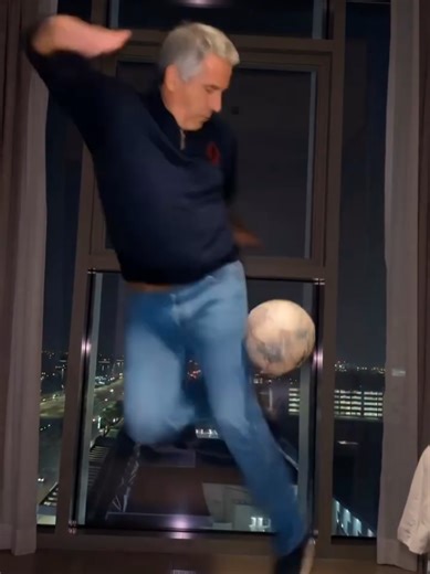 Jeffrey Edward Epstein, also known as Epstein and Epstein (born January 20, 1953, Brooklyn, New York, USA – died August 10, 2019, New York, USA) was an American financier of Jewish descent and a sex offender.[13][14] He began his career in finance at the investment bank Bear Stearns, later founding his own firm, J. Epstein & Co. #epstein #jeffreyepstein #football #fyp #trending