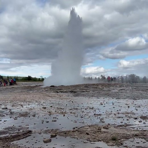 We visit Geysir Iceland