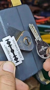 See how to remove a broken key from your door #pataje #followforfollowback #followersreelsfypシ゚viralシfypシ゚viralシalシ | Mannequin Kany