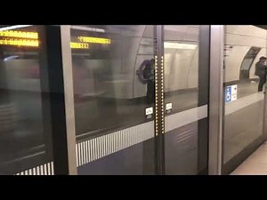 Westbound Elizabeth Line Service arrives at Tottenham Court Road