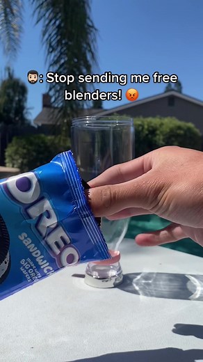 Who wants his blenders then? 🤔 #blenditbottle #blender #milkshake #oreo