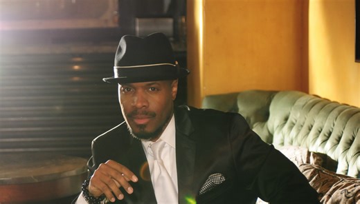 As music director for the Oscars, Chicago native Michael Bearden brings elegance, spontaneity