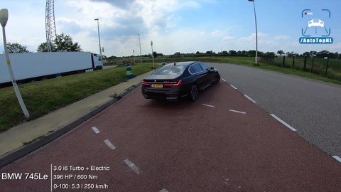 2020 BMW 7 Series Passenger POV – Luxury, Gadgets & Entertainment