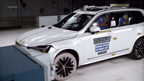 Volvo XC90 (2025) Crash Test - Still Safe??