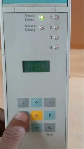 Siemens 7Rw6000-5Ea00-2Da0/Bb Voltage, Frequency & Overexcitation Relay