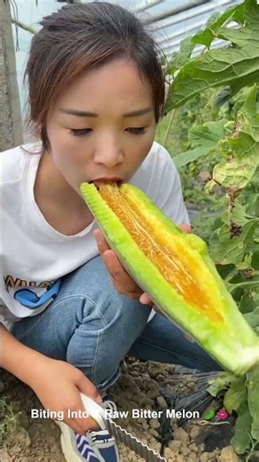 Eating fresh $2 melon😮