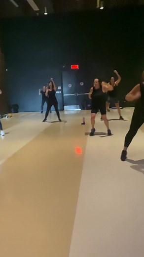 Beats fitness less vendredis 11h45 🪩 | Coach CM