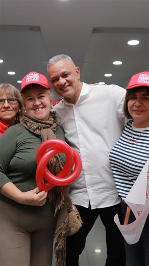Edgar Gómez Castillo on Instagram: "Cuando la gente habla desde el corazón, uno entiende que este camino vale la pena. ❤️ Sus palabras y su confianza nos recuerdan que este proyecto no es de uno, es de todos los que creen que el Cauca merece una representación con sencillez y compromiso real. Gracias por cada abrazo y cada voz que nos impulsa a seguir. Aquí seguimos, firmes y con fuerza. L103 se vive y se siente. 🚩"