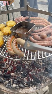 14K views · 151 reactions | 力 Wer hat Lust auf Rostbratwürste? Gegrillt auf der FENNEK Schwenkgrilloption #outdoors #abenteuer #rucksack #adventure #backpack #fennekgrill | FENNEK | Facebook