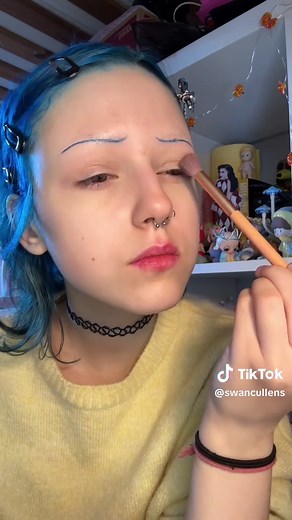 Coraline Cosplay & Makeup Tutorial