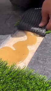 Comment fixer de la fausse pelouse ? #btp #fixation #pelouse #astuces #france 🥨🇫🇷 | Blog-turquoise67