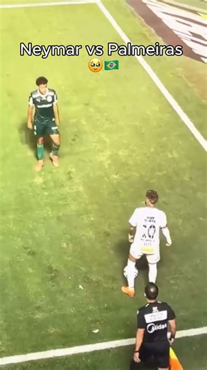 Neymar attempts two rainbow flicks in a row against Palmeiras and misses both 🥹🇧🇷 ( 🎥 @:Gaia012 via Reddit) | LiveScore