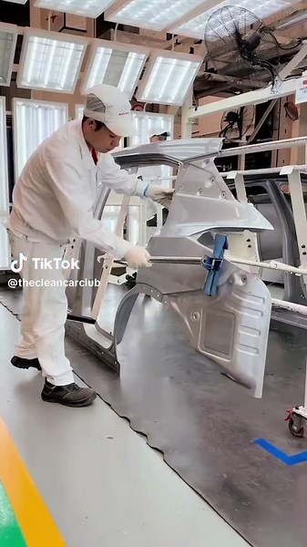 Car factory: Body panel check