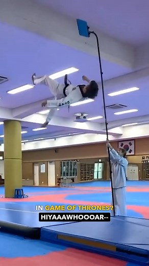 498K views · 10K reactions | KOMBO BREAKER. I bloody love it when people can do cool moves | Ozzy Man Reviews | Facebook