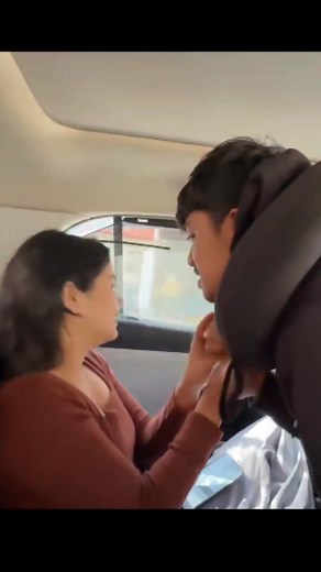 523K views · 10K reactions | Sorry guys itna dino bad video aa rahi ha殺 #Facebook#page#trendingreels #trending #viral #viralreels#publicprank #bandra #bandramarket#comedyvideos Part 17 | Dance in public | Facebook