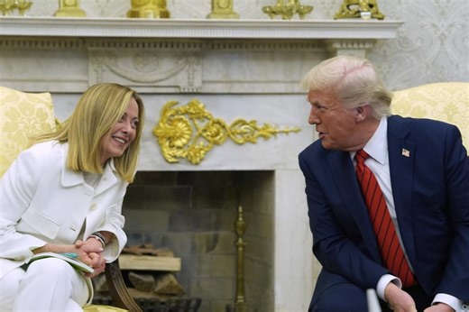 Trump drar til Europa – både han og Meloni sier de føler seg sikre på tollavtale