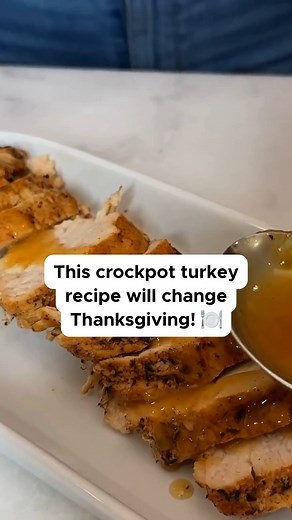 Carrie Barnard on Instagram: "The Easiest Slow Cooker Turkey Breast — Perfect for Thanksgiving or Any Day! 🦃 Make your holidays stress-free with this juicy, flavorful Slow Cooker Turkey Breast! Just a few ingredients, minimal prep, and your slow cooker does the rest. Perfect for busy days or smaller holiday gatherings. 🥄 What You’ll Need: For the Turkey: 6 lbs boneless skinless turkey breasts 1 large onion, sliced 4 Tbsp melted butter 2 tsp minced garlic 1 tsp paprika 1 tsp dried thyme leaves