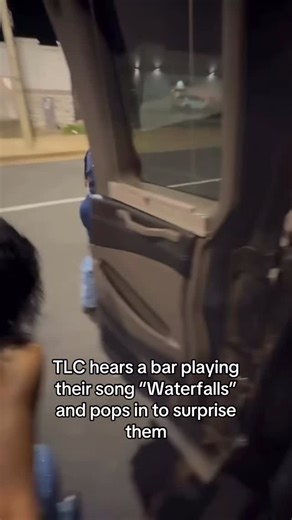 @tbozvibes on Instagram: "How cute is this!!! 🥹 #tlc #tboz #chilli #lefteye #tlcarmy #reels #viral #explorepage #tbozvibes"