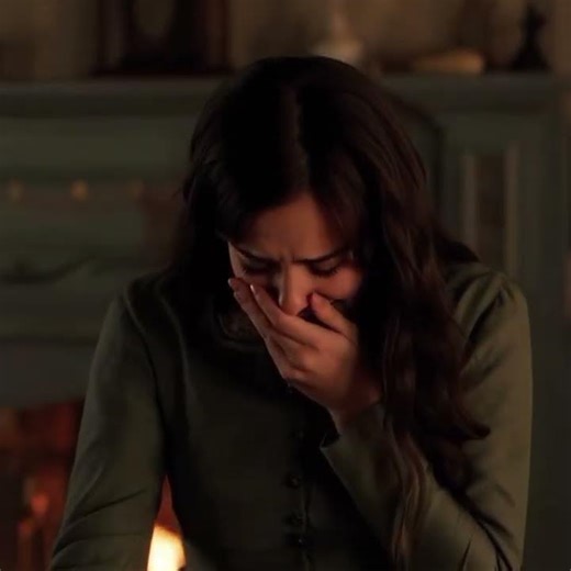 Emma Watson (crying) you don't like me 😢😭