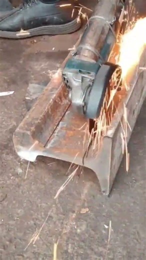 cutting thick metal iron rail track manually using power tool