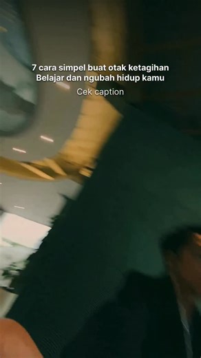 Nazhif Ubaidillah | Personal Branding Coach on Instagram: "Lakuin 7 hal ini dan ubah hidup kamu! 👇 Belajar itu membosankan bukan karena materinya susah, tapi karena otak kamu sudah terbiasa dapet kesenangan instan dari scrolling. ⏳ Kalau kamu bisa bikin otak kamu “ketagihan” belajar sekuat kamu ketagihan main medsos, kamu bakal jadi orang yang tak terhentikan di tahun 2026. Sukses bukan soal siapa yang paling pintar, tapi siapa yang paling bisa mengendalikan sistem penghargaan di otaknya sendir