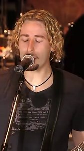 Bloc Party’s Helicopter is British indie rock heritage with its riff heavily influenced by The Jam’s Set The House Ablaze. Visit the link in bio and start leaning to play Helicopter 🚁🎸 #BlocParty #UltimateGuitar #IndieRock | Ultimate Guitar