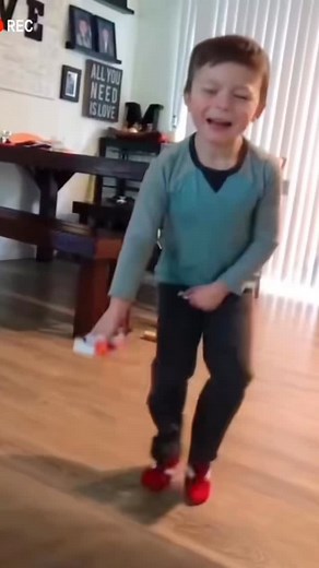 Alejandro Veitia on Instagram: "#humor #humornegro"