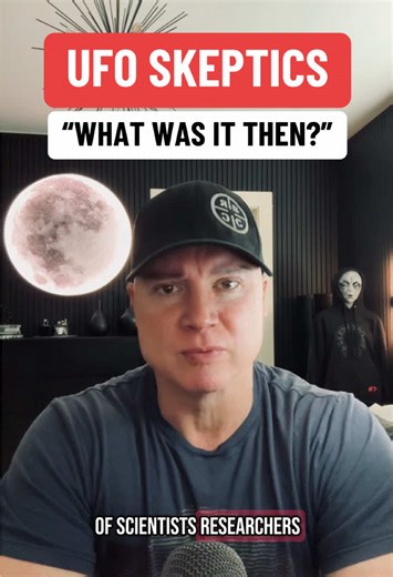 🛸 Have you ever noticed that when someone sees something unexplainable in the sky, skeptics immediately demand they explain it? Like—‘Oh, you saw a UFO? Well, what was it then?’ As if simply witnessing something makes you an expert on its origin. That’s completely backwards thinking. I came across a Reddit post about an old interview with Muhammad Ali on The Tonight Show with Johnny Carson. Ali talked about seeing a bright orb in the sky—something that moved in ways he couldn’t explain. And ins