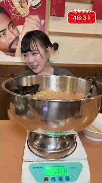 【大食い】絶対に冷めないチャーシュー丸ごと激アツデカ盛りラーメン🍜🔥【海老原まよい】