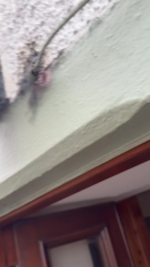 ⚠️ Electrical Safety Alert: The Importance of Using the Right Outdoor Cable! ⚠️ Did you know that using the wrong type of cable for outdoor electrical setups can lead to SERIOUS dangers? 😱 Check out this video showing a degraded outdoor cable that short-circuited over time. 😵 Shockingly, this property had NO main earth present, also even with the short circuit between the live and neutral, the old type fuses weren’t tripping to stop the issue! 🚨 This could have been a disaster waiting to happ