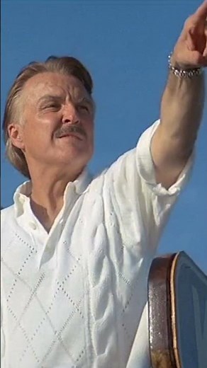 LICENCE TO KILL | Bond Waterskis