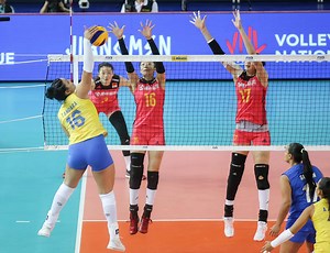 1.1M views · 5.8K reactions | Start your week with this 5 set match between China and Brazil at the 2018 FIVB Volleyball Nations League! Zhu Ting vs Tandara! WATCH THE FULL MATCH FOR FREE: https://bit.ly/3jTxyyj | Volleyball World | Facebook