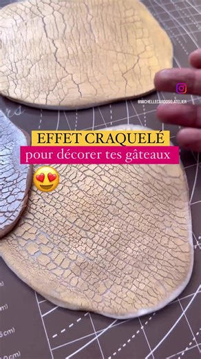 Effet Craquelé sur la pâte à sucre #cakedesign #cakedesignfrance #effetcraquele