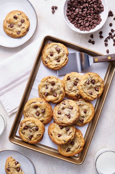 Bakery-Style Chocolate Chip Cookies (Thick, Chewy & Gooey Perfection!)