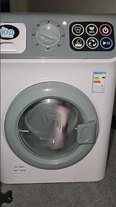 Washing machine kid vs