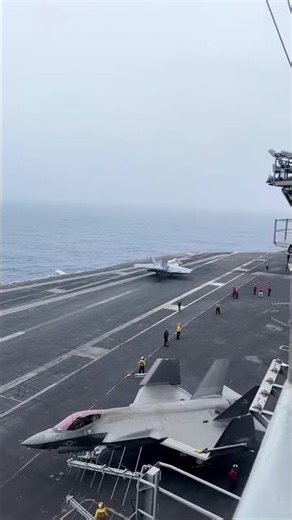 Fighter jet safely landed on warship